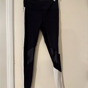 ALALA High Waist Black and White Leggings Size Small